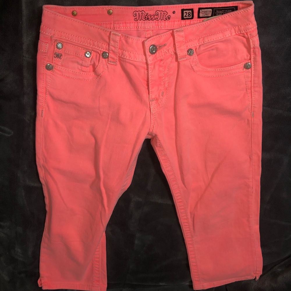 Miss me size 28 Capri pants